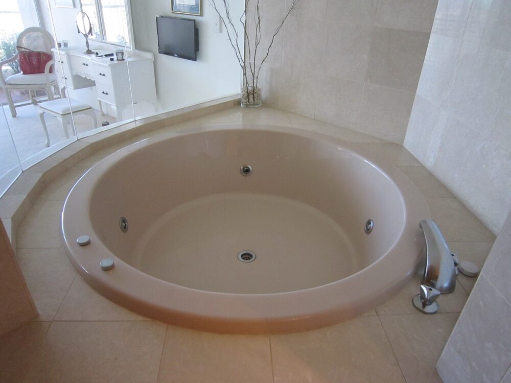 Bath before resurfacing